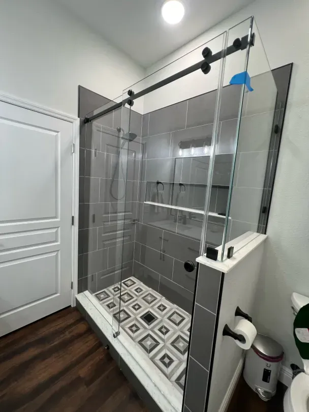 A frameless glass shower enclosure in Brandon, FL by Florida Frameless