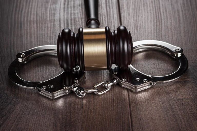 Gavel & Handcuffs — St. Minneapolis, MN — Absolute Bail Bonds