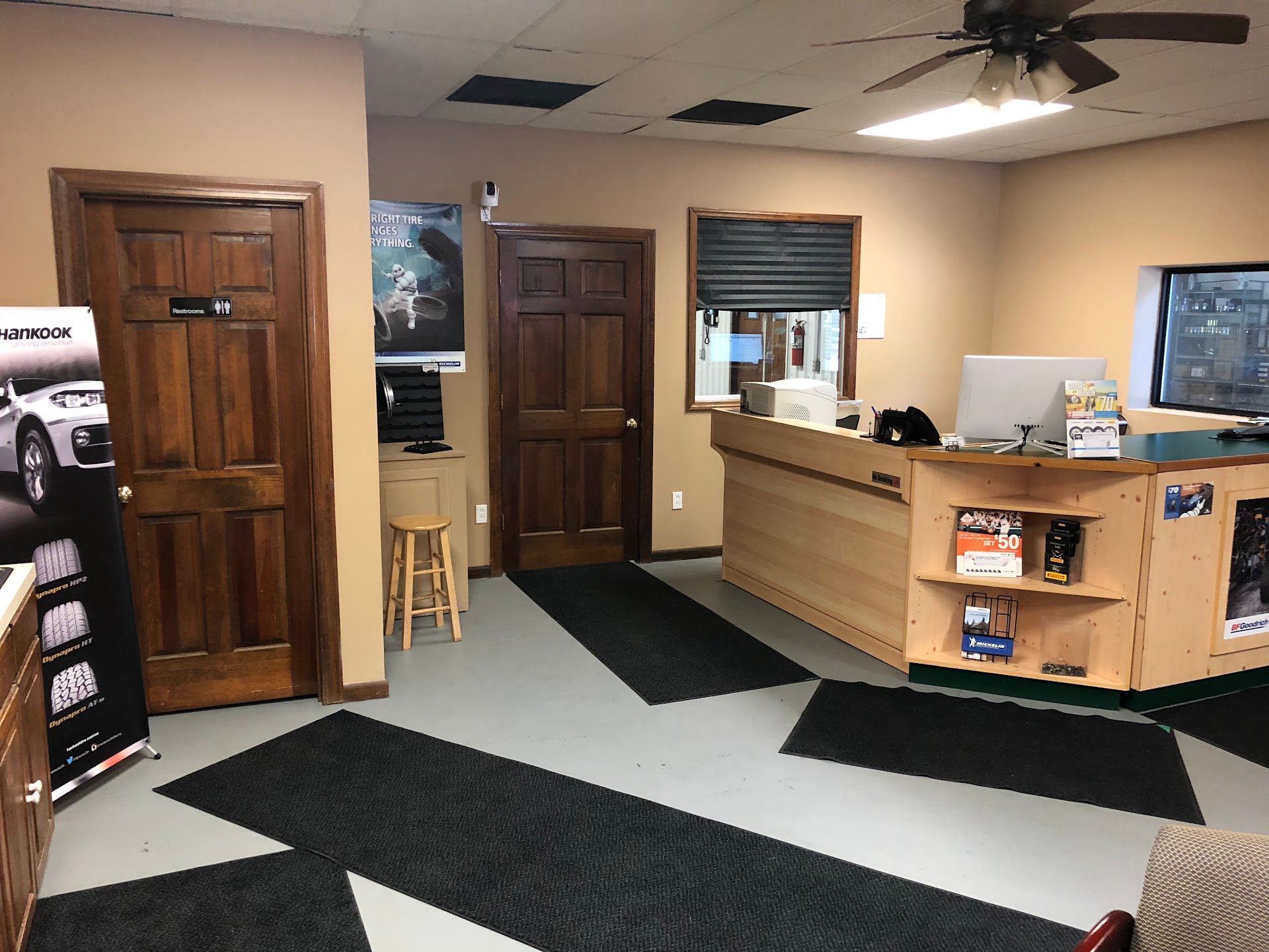 Interior View Of Brian’s Tire Front Office And Service Counter | Brian's Tire