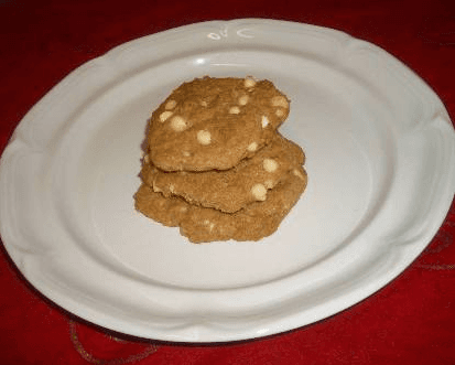 homemade white choc and macadamia biccies