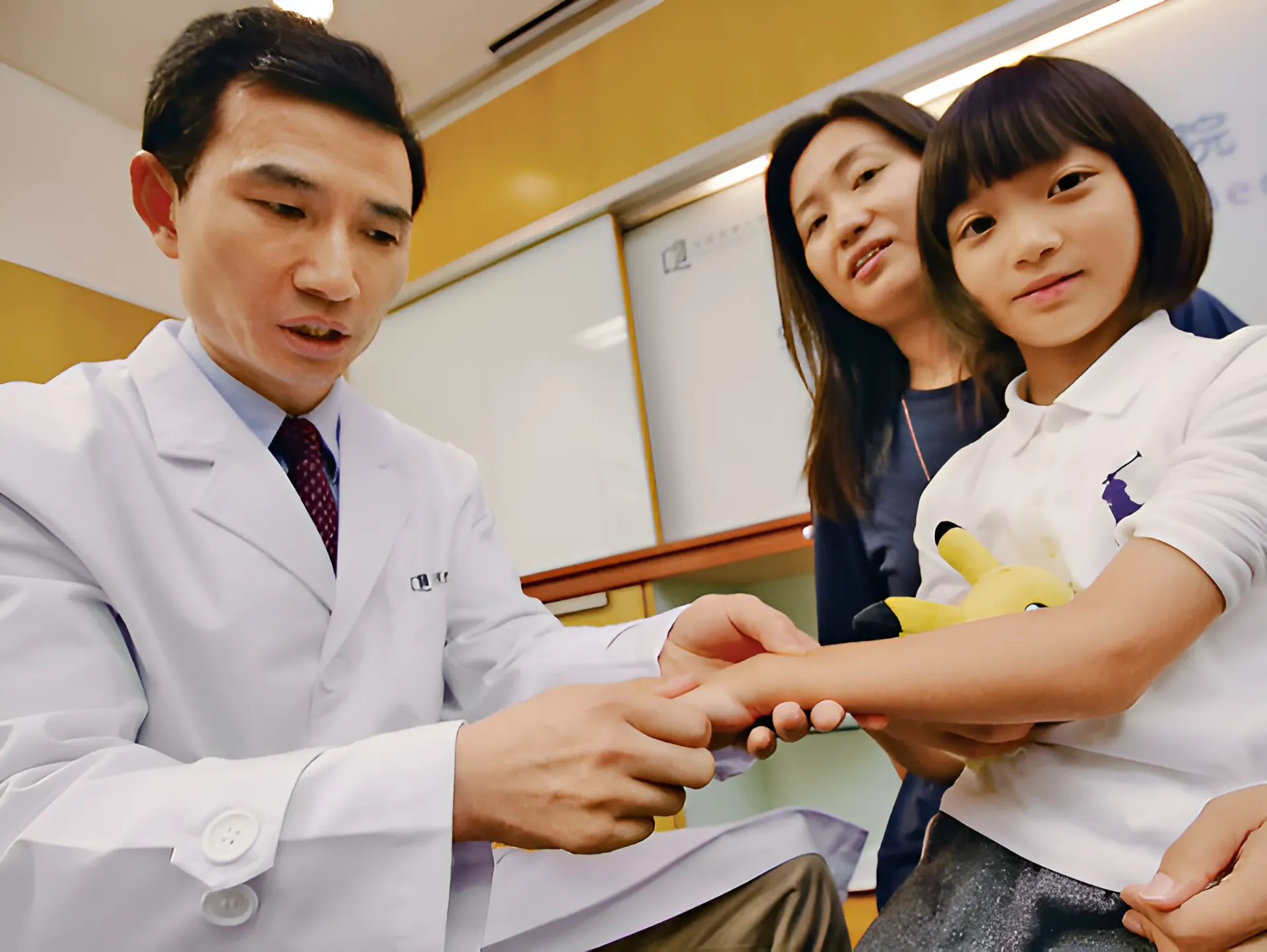 小孩生積食唔肥推拿改善