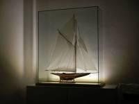 espositore in vetro per modellino di barca