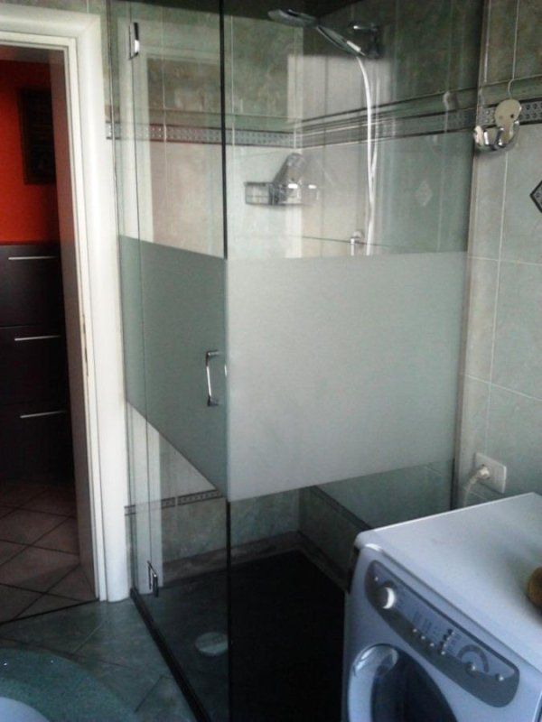 box doccia con vetro semiopaco