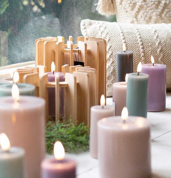 DELUXE HOMEART  Candles Wholesale