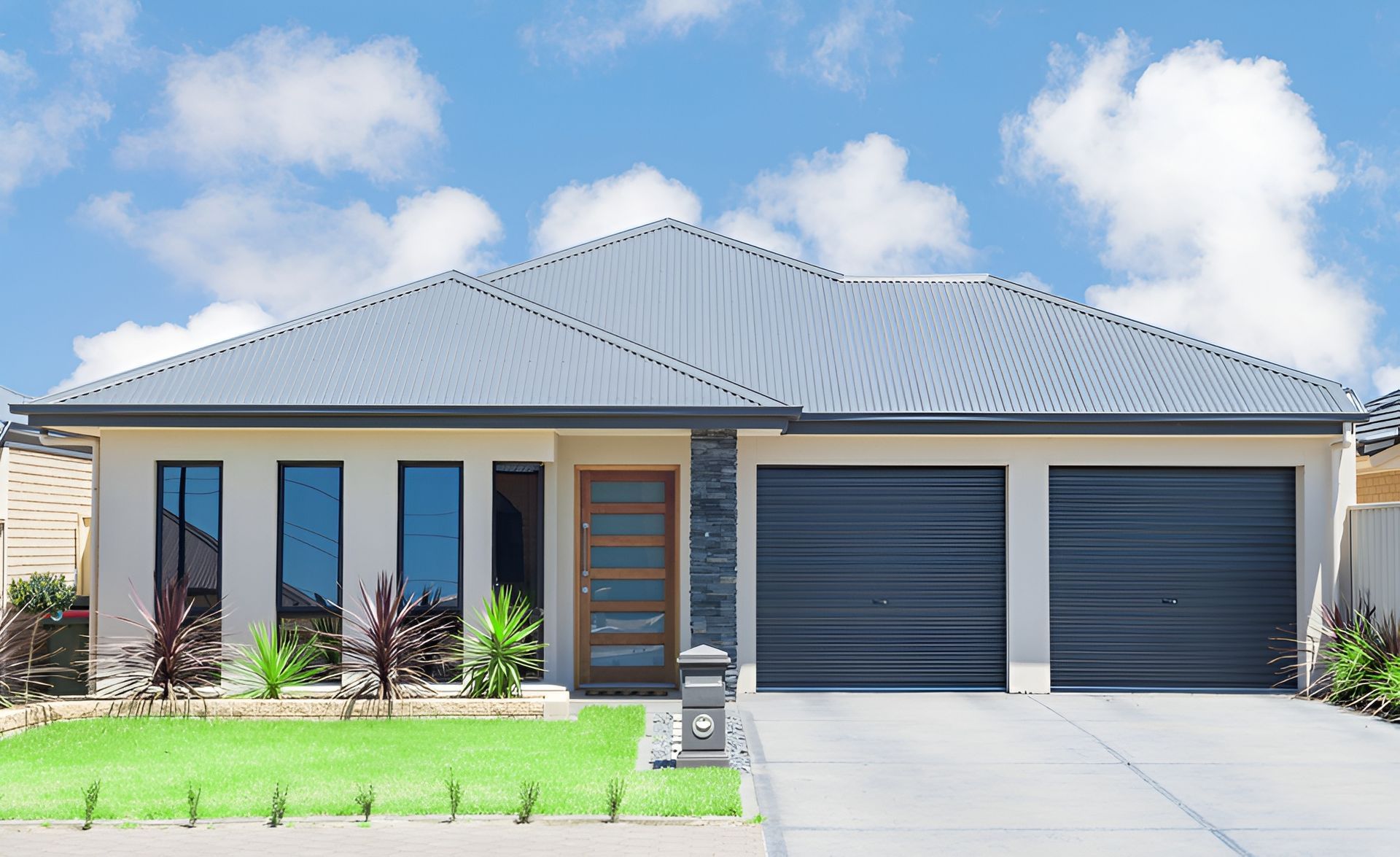 Modern, Single-story House With Gray Roof — Brayden Stewart Building In Tuncurry, NSW