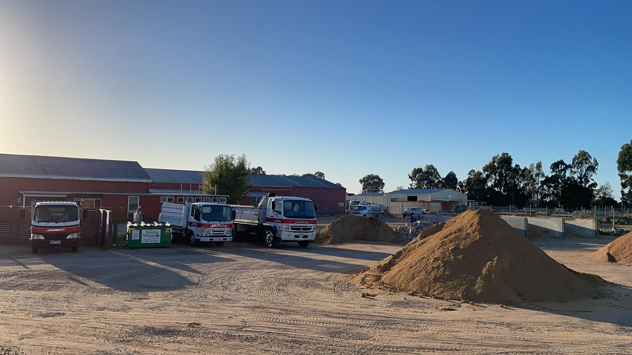 Jarvis Trucks — Bairnsdale, VIC — T & K Jarvis