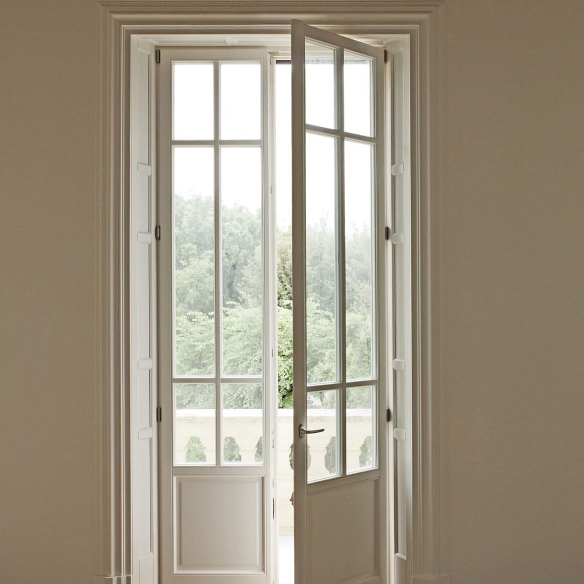 Infissi in legno con grate Fea Trade Pistoia