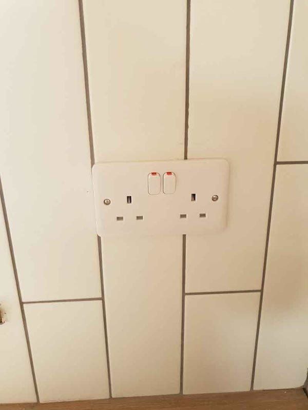 Schneider Electric Lisse twin socket in white