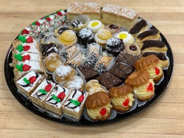 A pie with powdered sugar on top of it