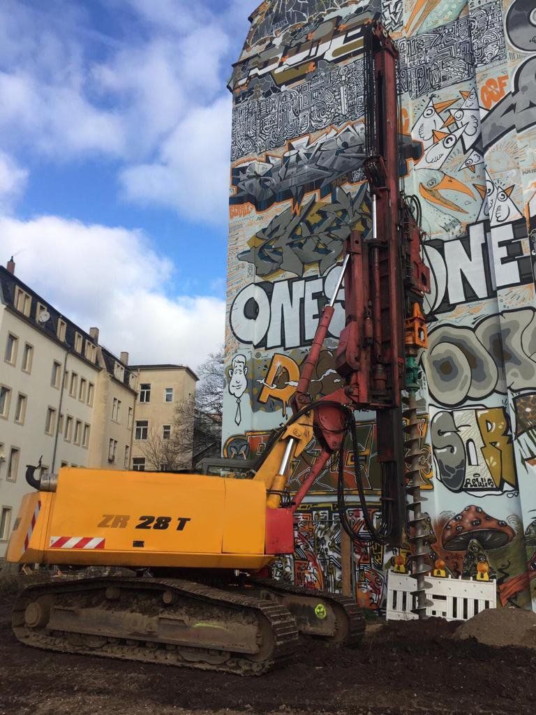 Eurotehnika Ekskavatoru noma, Pašizgāzēju noma, Tehnikas noma, Būvtehnikas noma 30