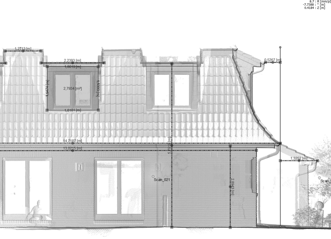 THYEN Digitale Aufmaße | Schwarzweißzeichnung eines Hauses mit Dach und Fenstern |  Dach- und Fassadenaufmaß