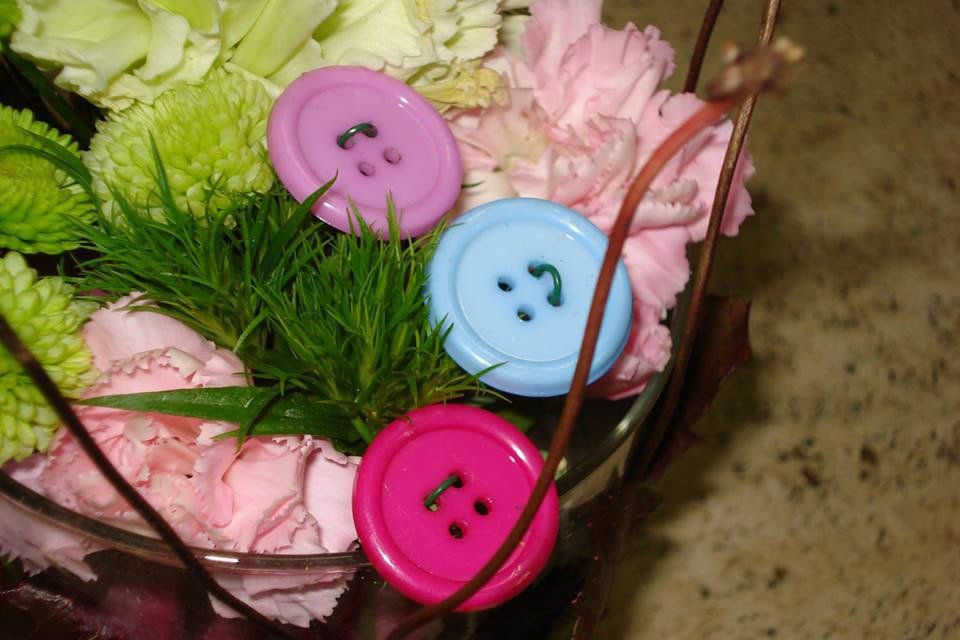 decorazioni floreali con bottoni