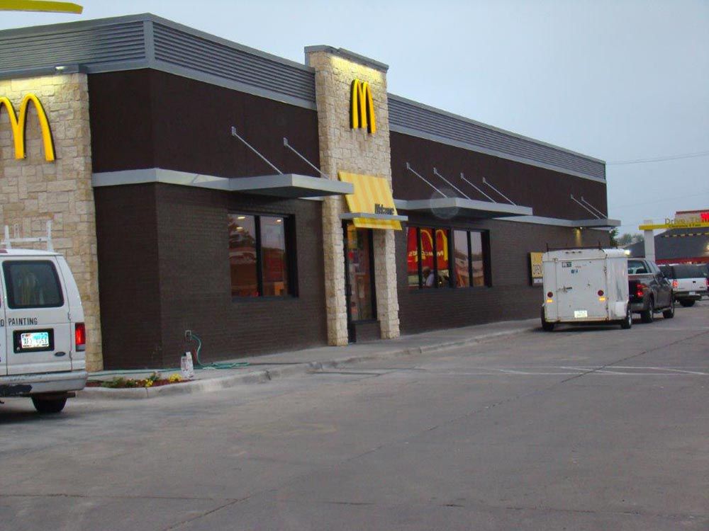 Elegant Paint of Fast Food Store — Lubbock, TX — DM Painting
