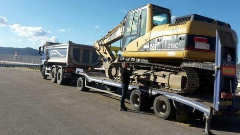 trasporto mezzi per lavori di movimento terra