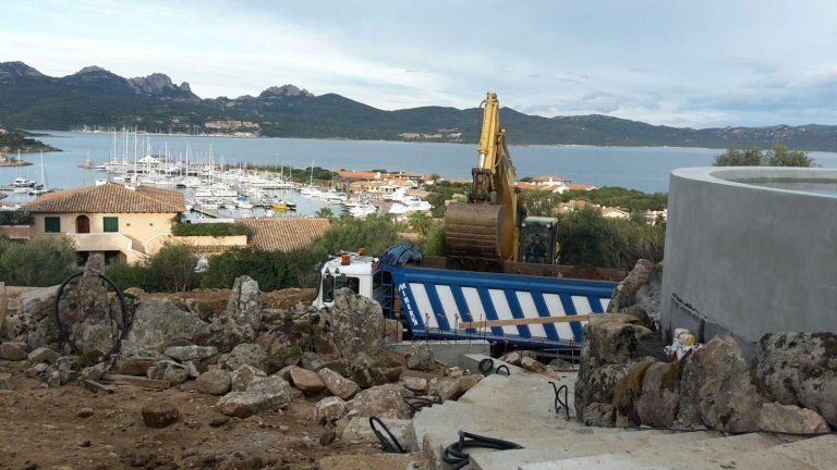 camion scarrabile per trasporto terra