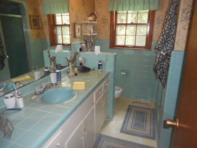 bathroom vanity before remodeling