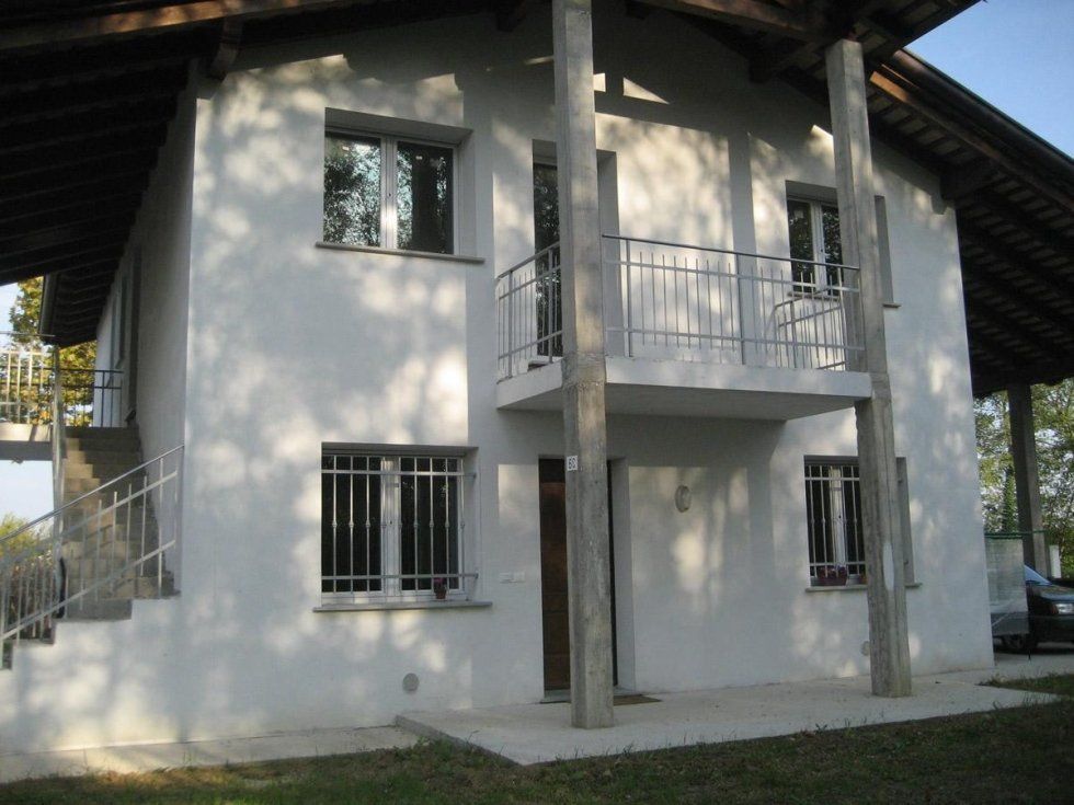 Finestre con inferriate