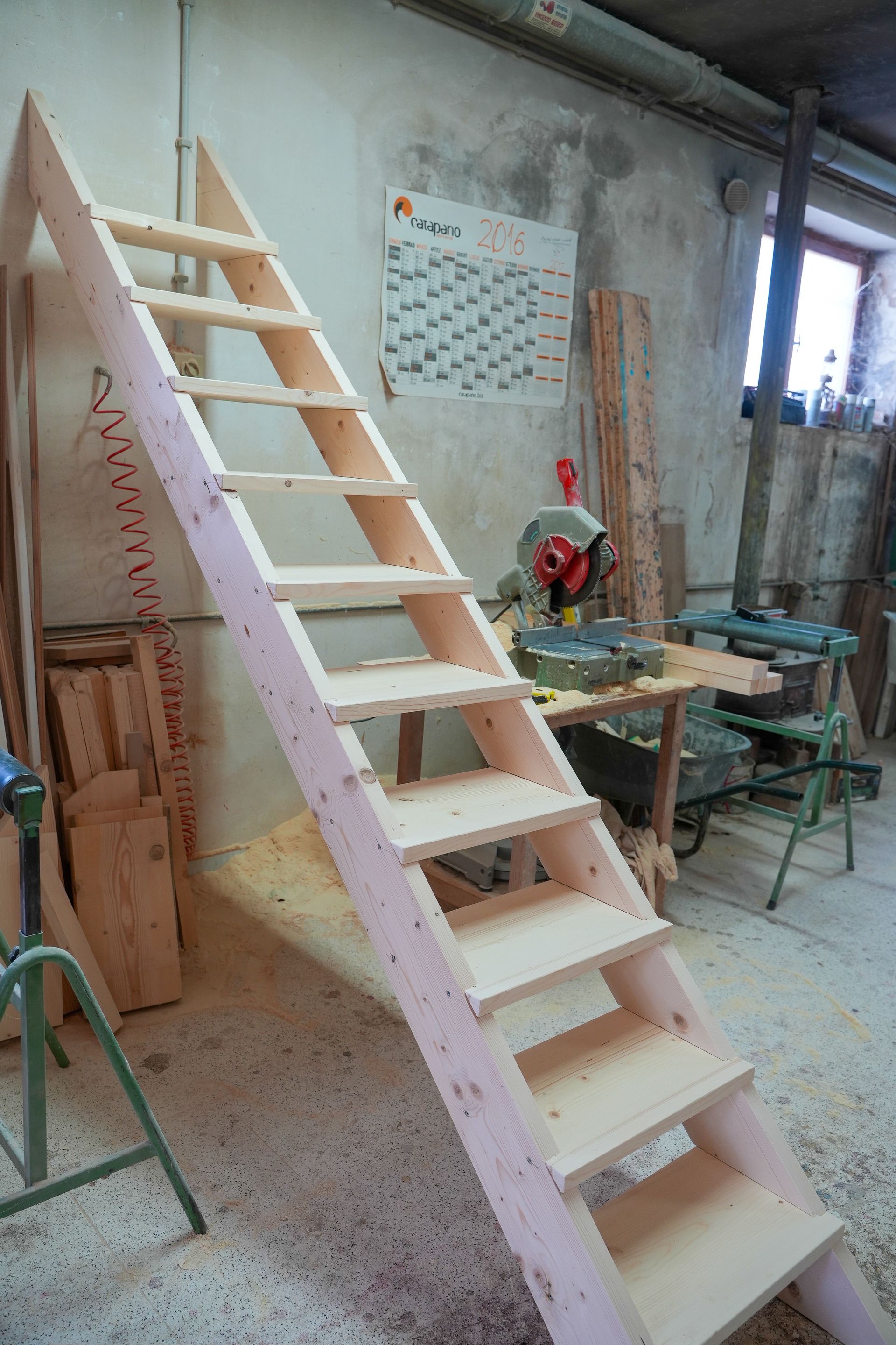 scala su misura in legno