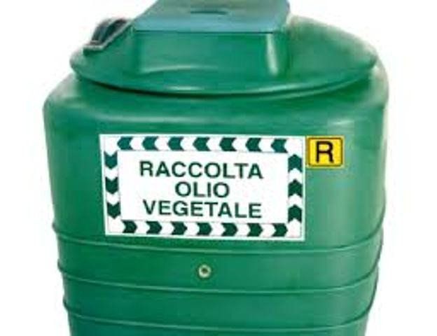 Contenitore per raccolta olio