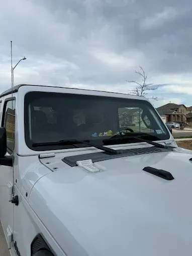 Windshield replacement in Leander, TX