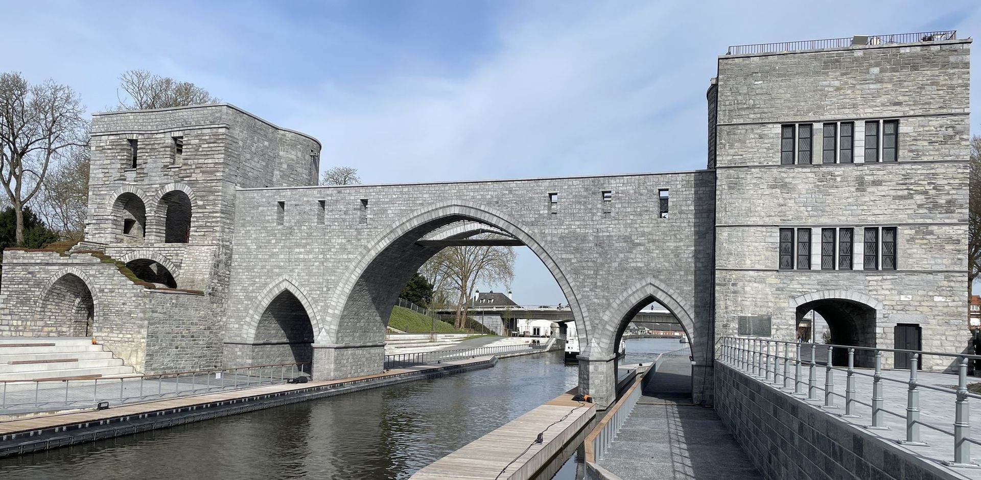 Distribution de prospectus à Tournai