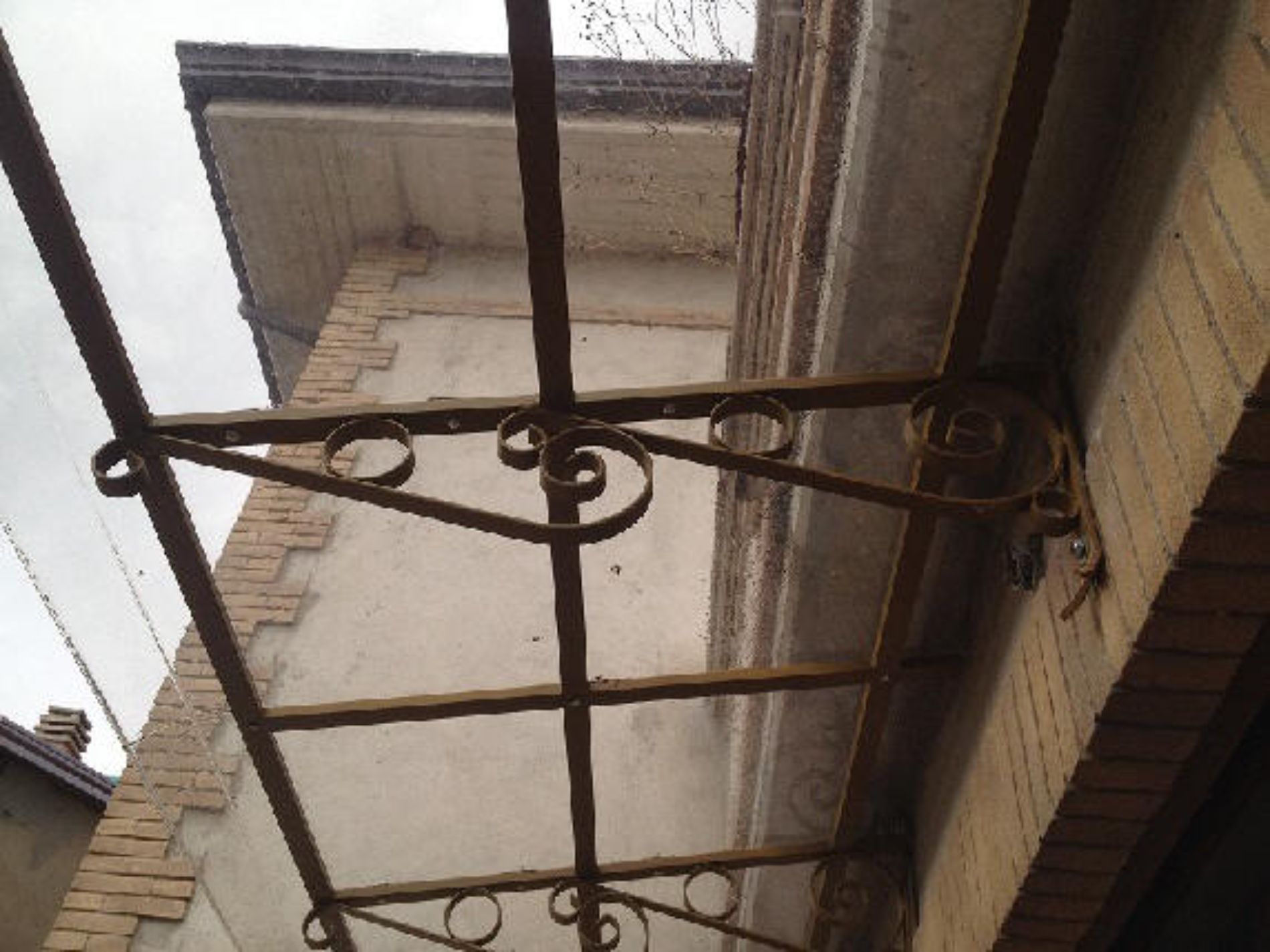 tettoia in ferro battuto