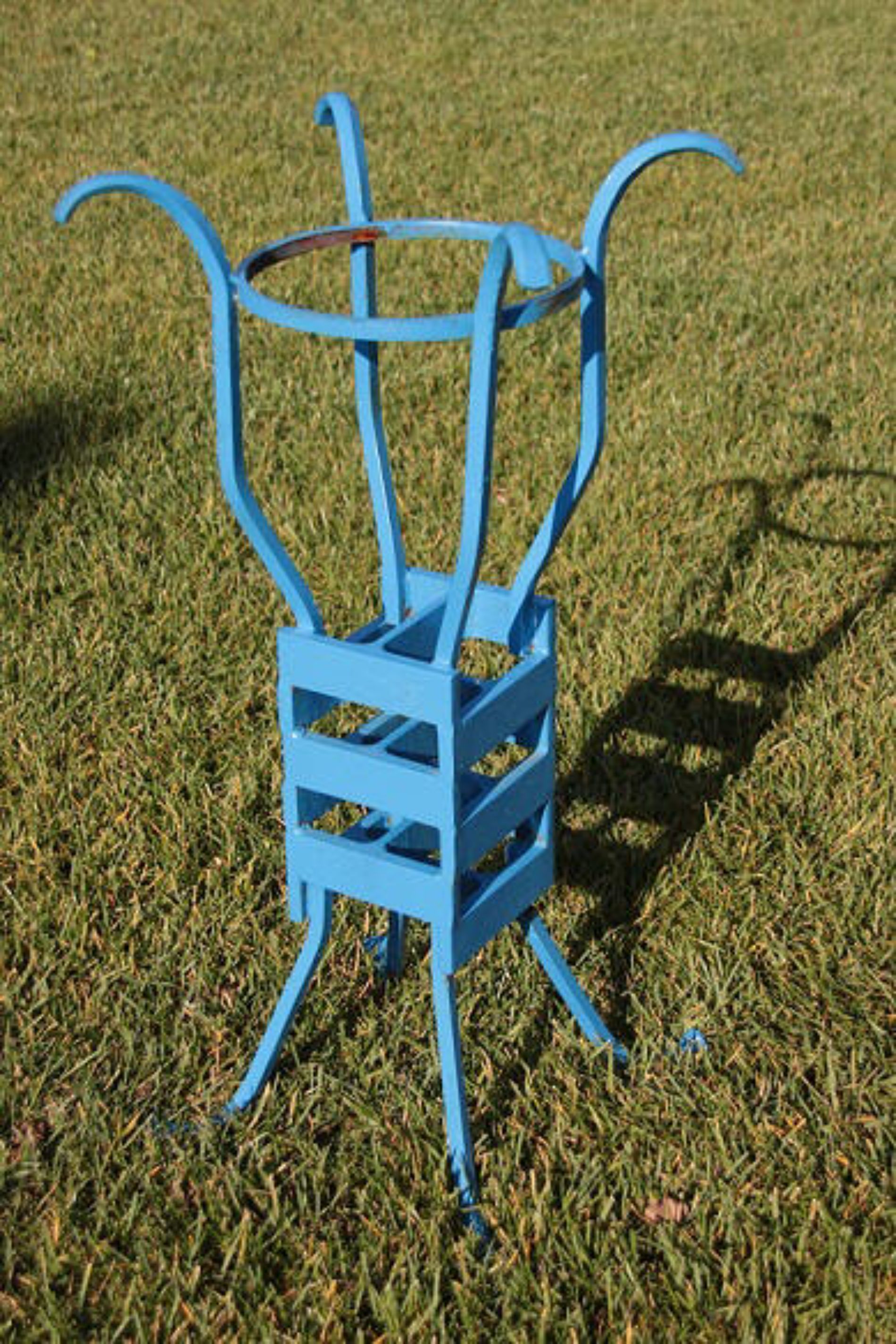 realizzazione in ferro battuto azzurro