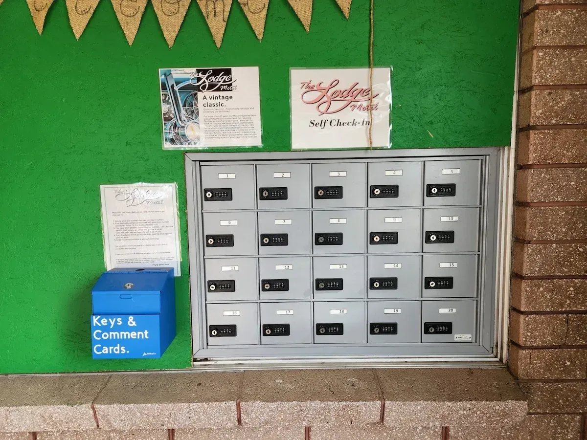A blue box that says keys and comment cards on it