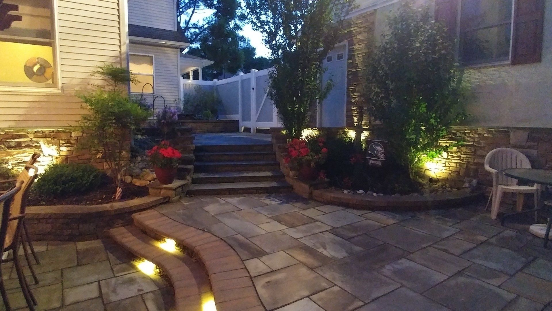 bristol stone golden maple with charcoal border walkway