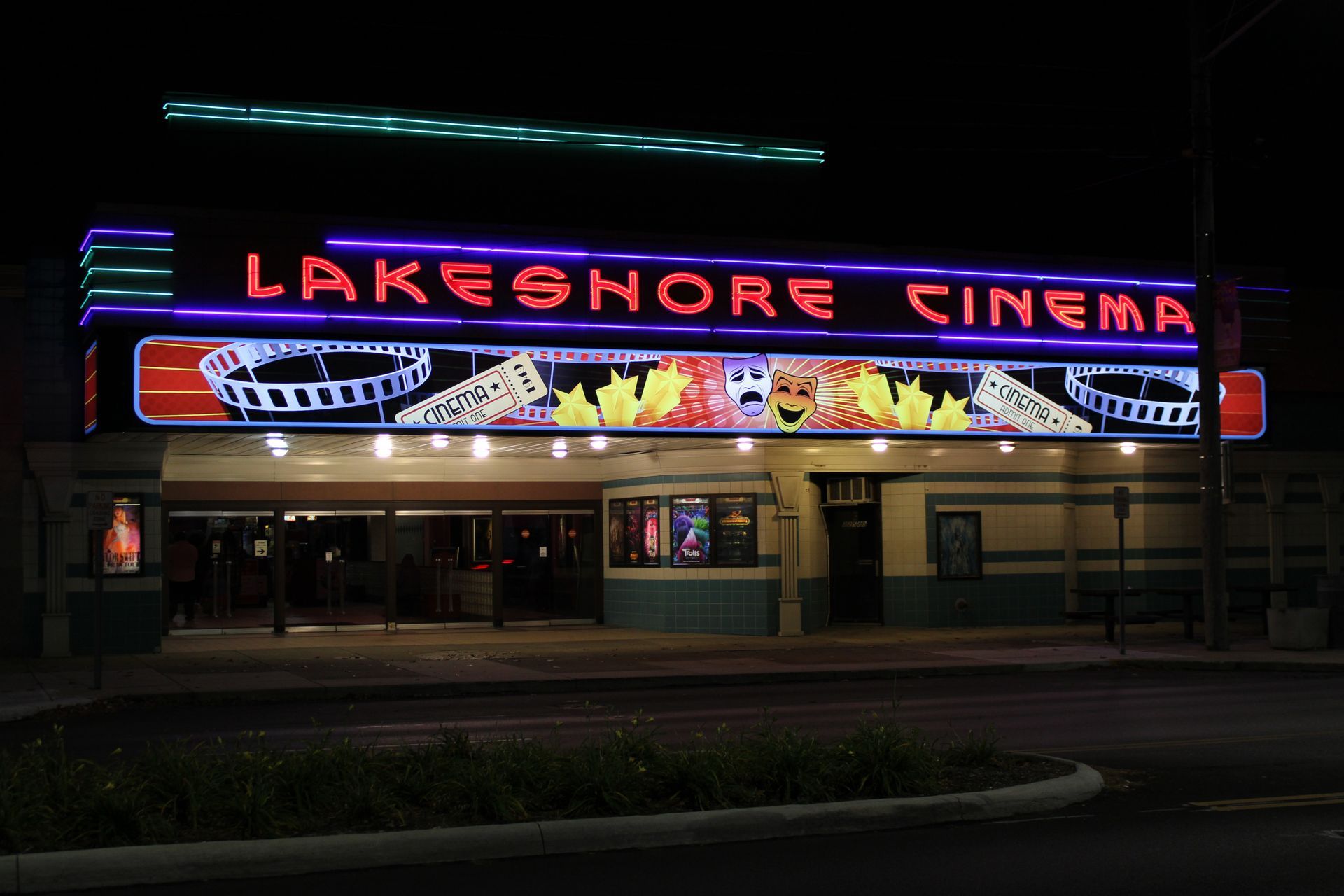 Atlas Lakeshore Cinema Gets a Facelift Thanks to Storefront Renovation