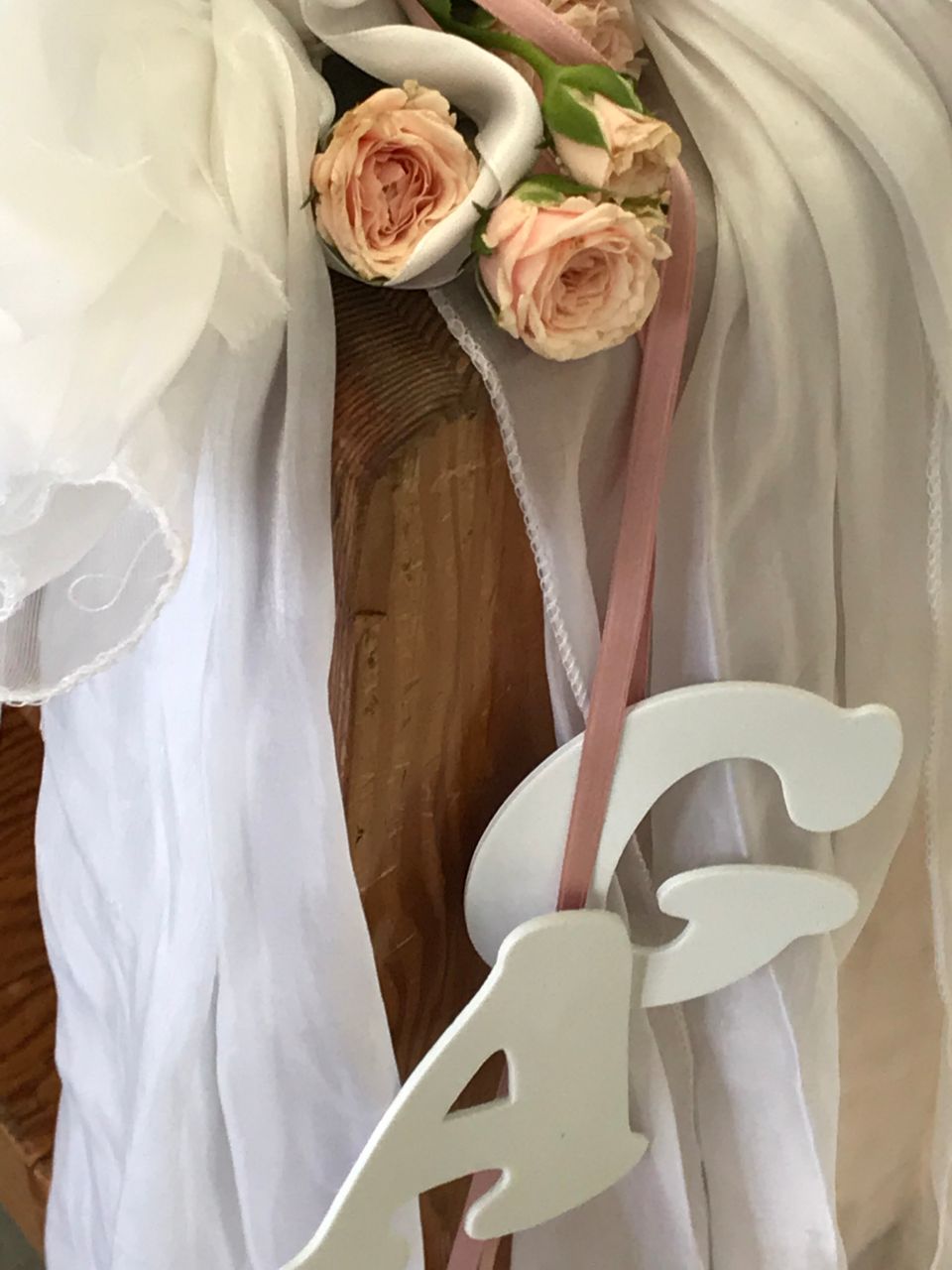 accessori con fiori arancioni