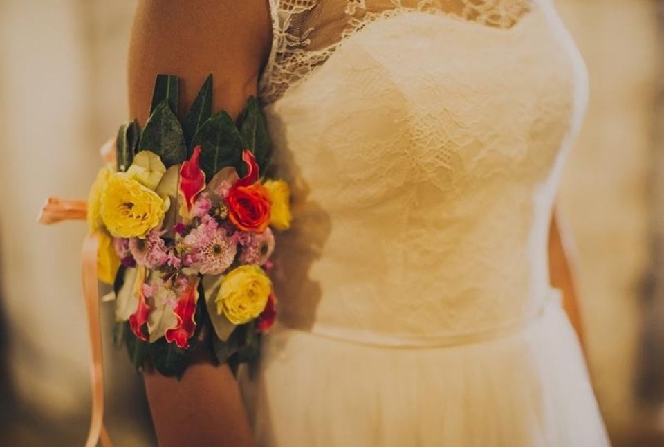 fiori freschi per accessorio sposa