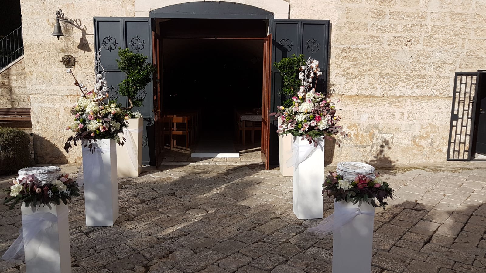 allestimento per esterni della chiesa