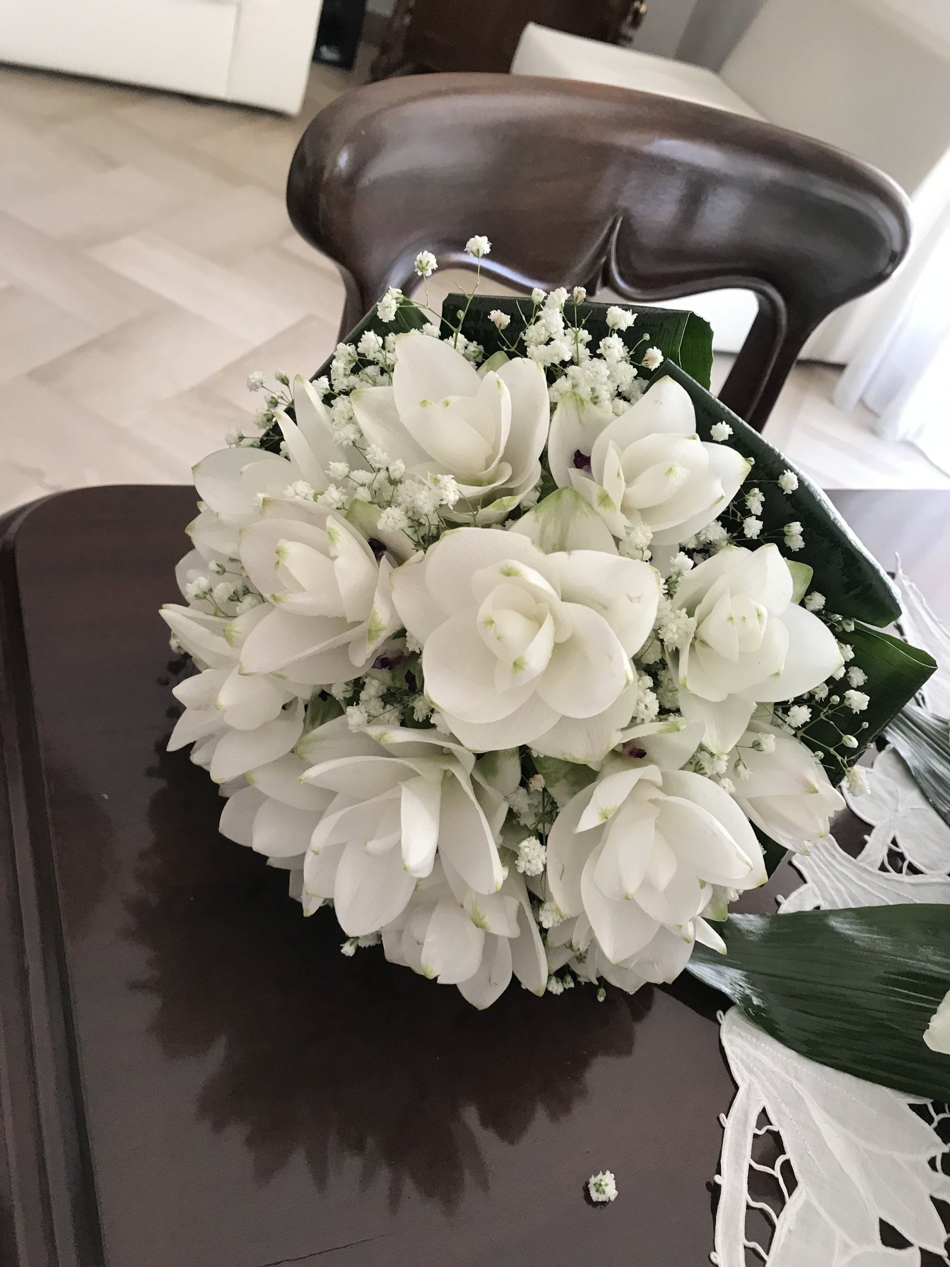 bouquet nuziale bianco