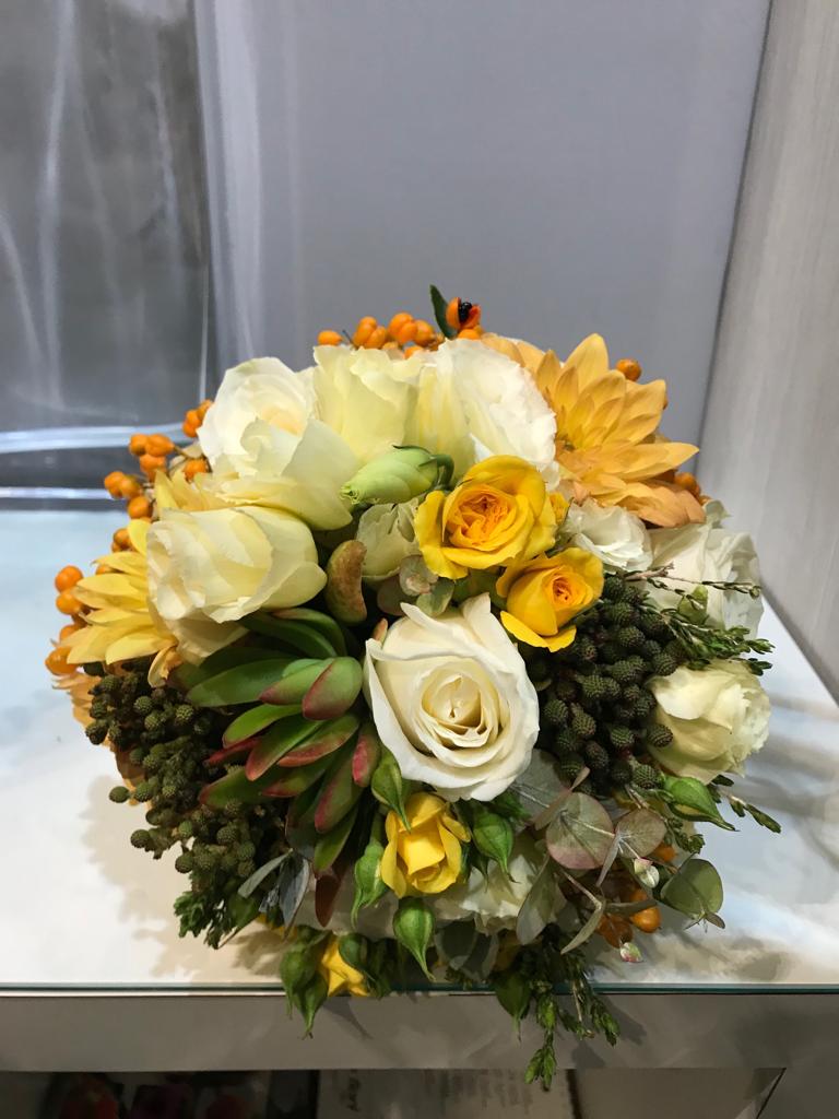 bouquet per spose con fiori arancioni
