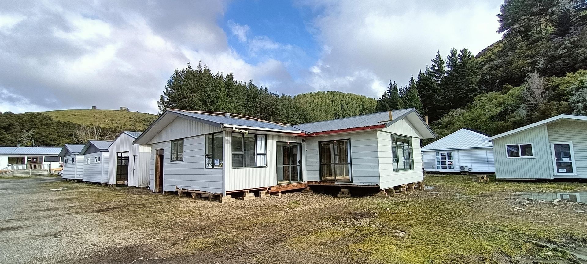WN0105 - 4 bedrooms with heaps of potential
