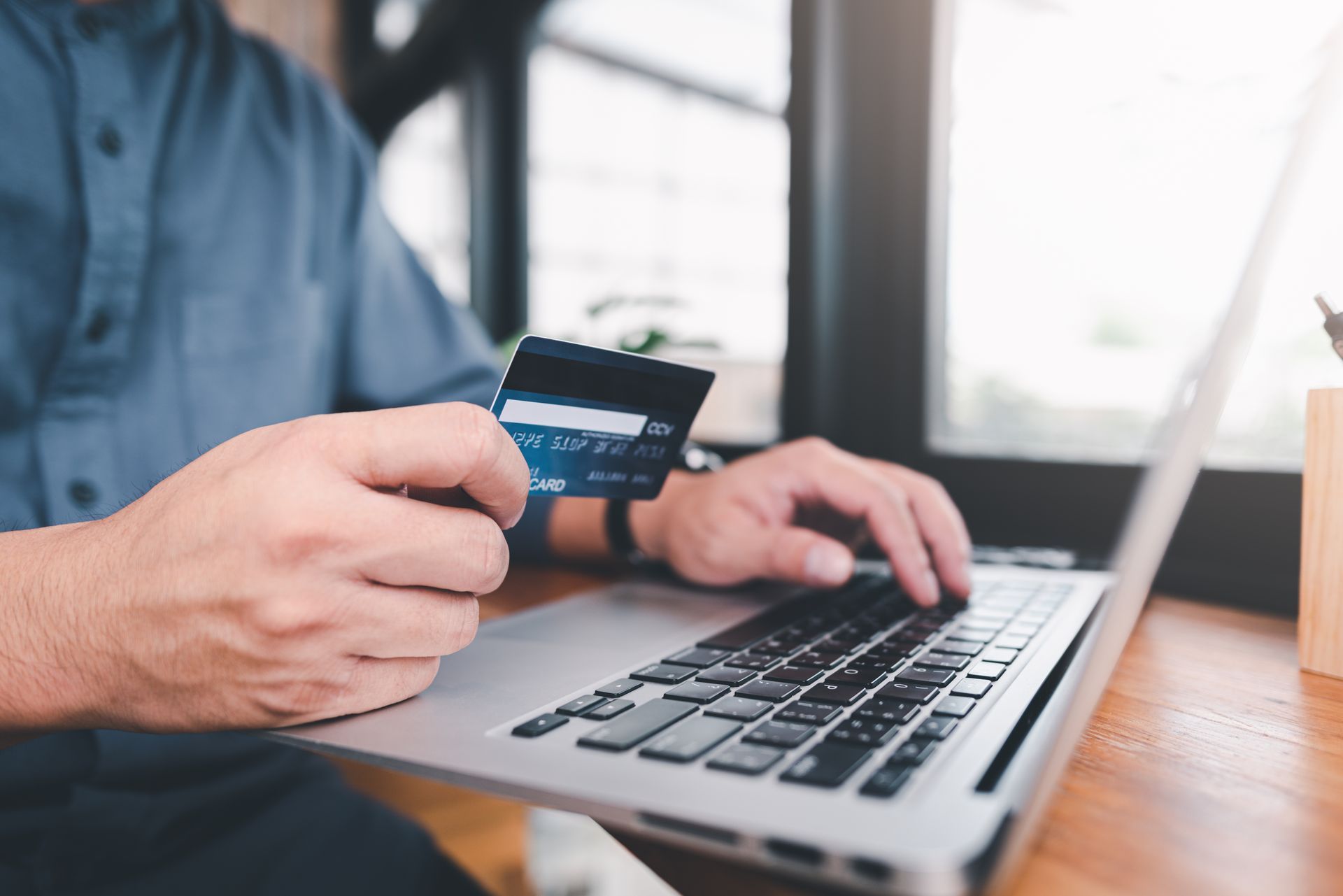 Secure E‑Commerce Merchant Processing by Quadropay