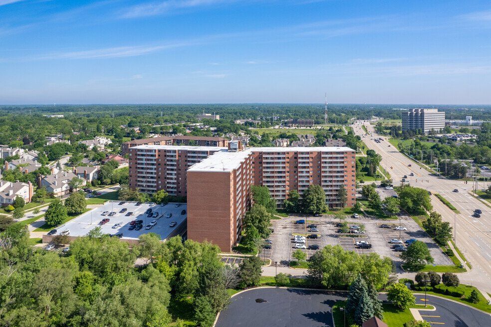 21 Kristin Apartments Luxury Schaumburg, IL Apartments