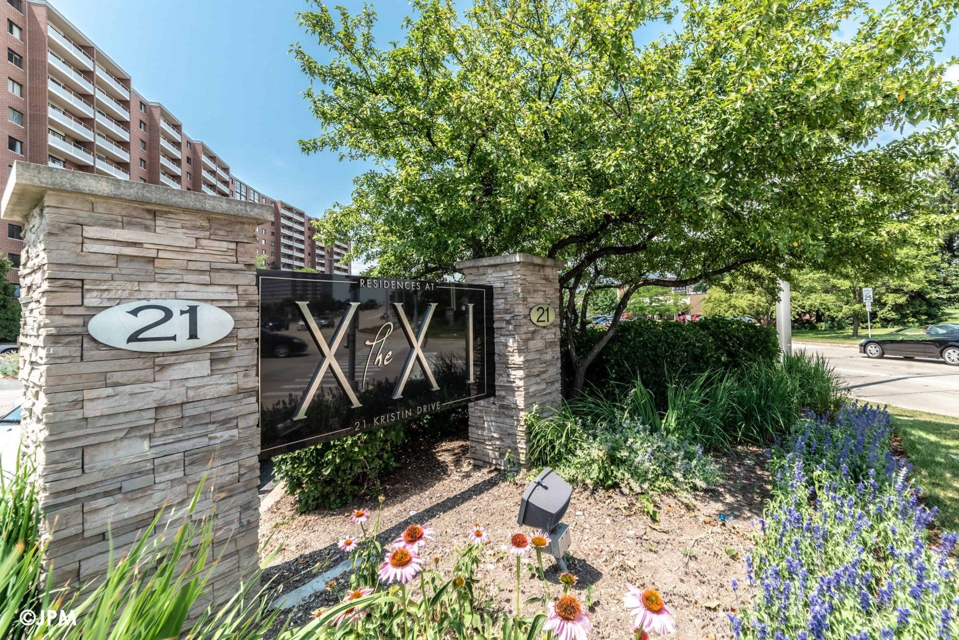 21 Kristin Apartments Luxury Schaumburg, IL Apartments