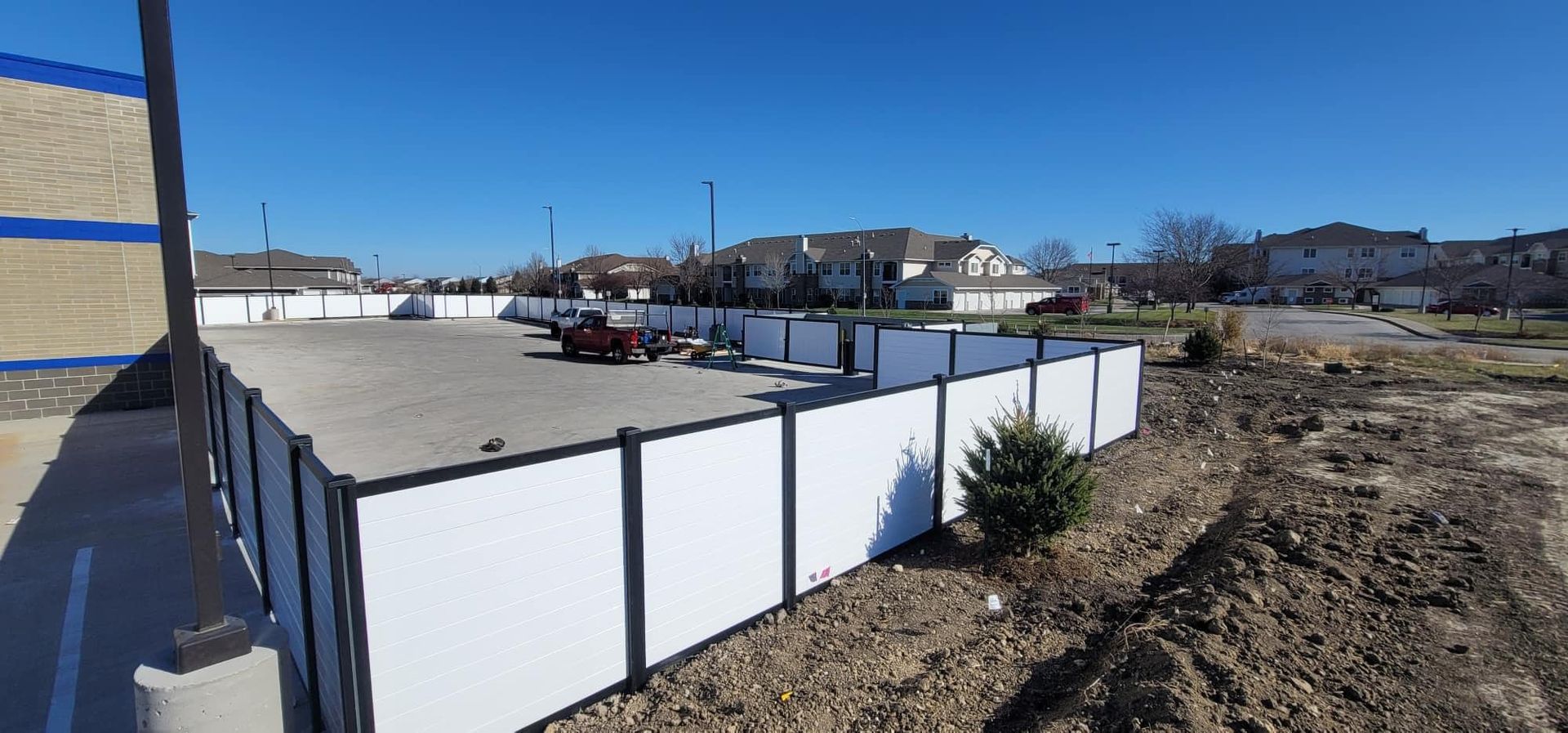 White Aluminum Fences — Des Moines, IA — Elite Fence LLC.