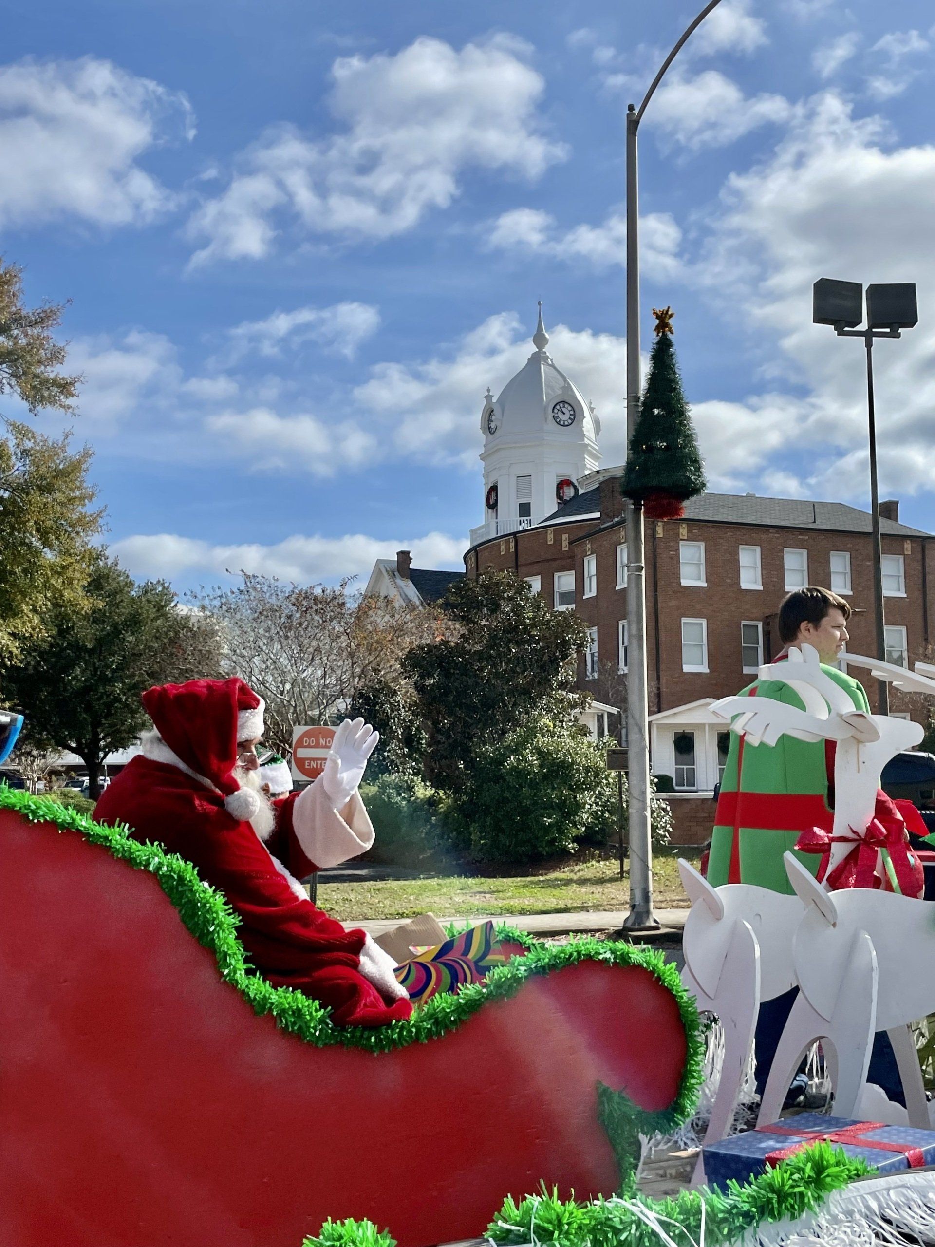 Monroeville's Annual Christmas Parade