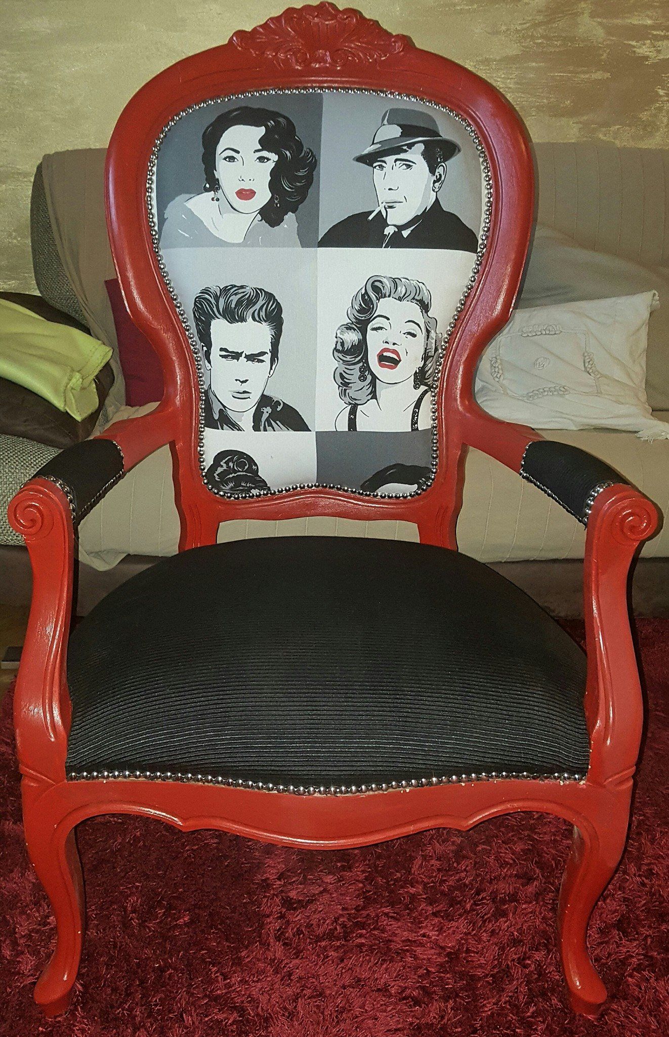 sedia antica con braccioli