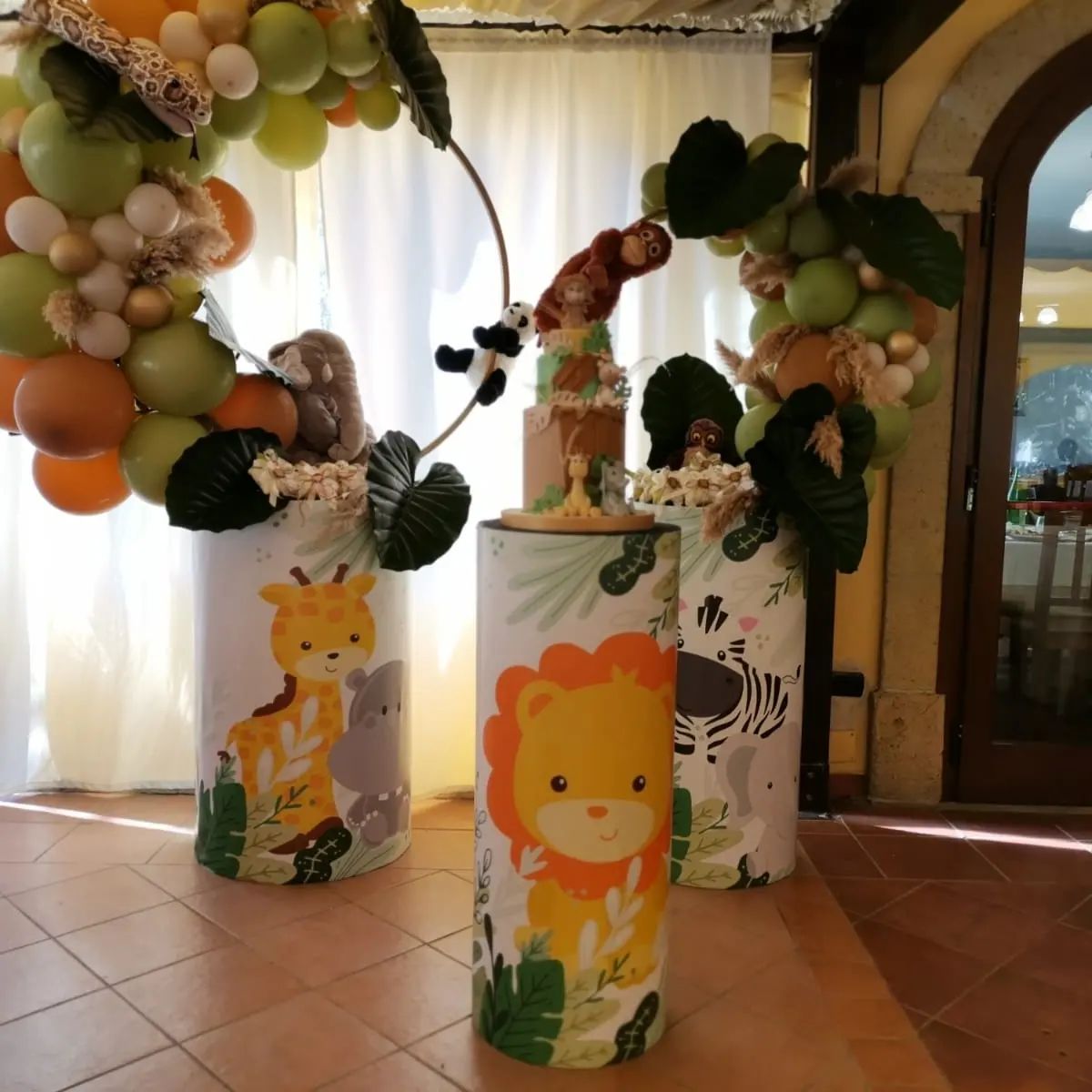 allestimento palloncini con cilindri