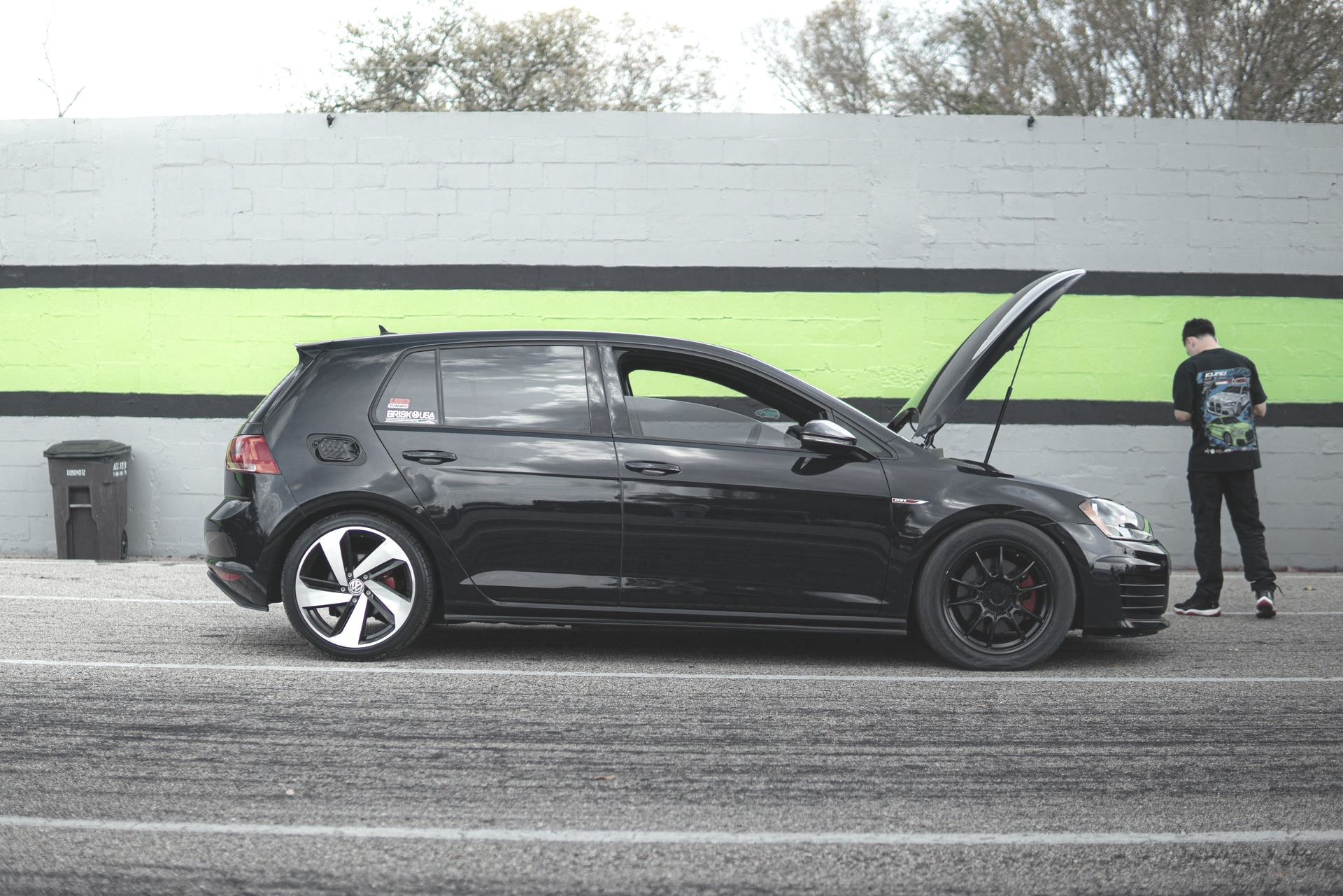Recovery truck loading a vehicle