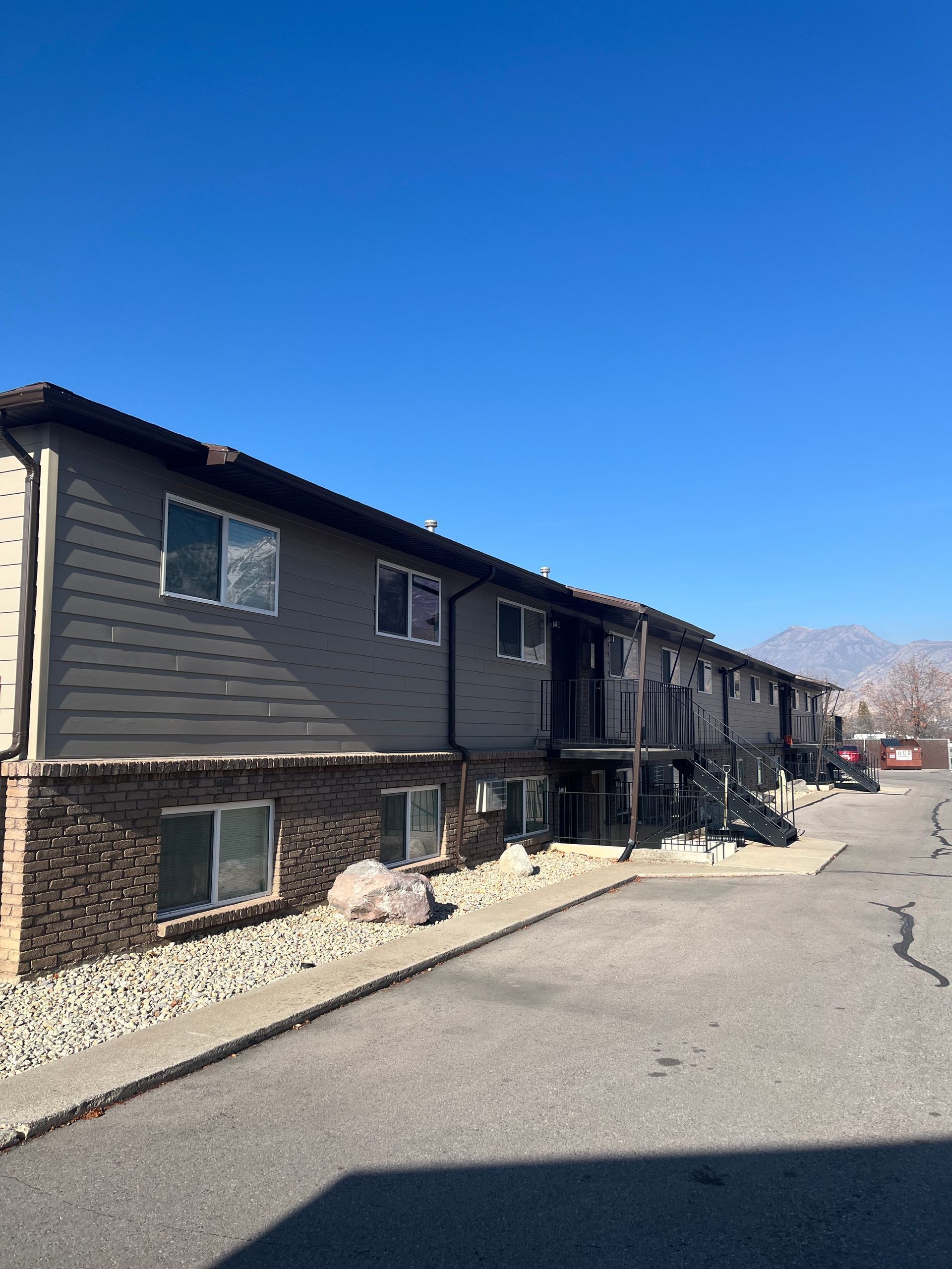 legacy apartments property image