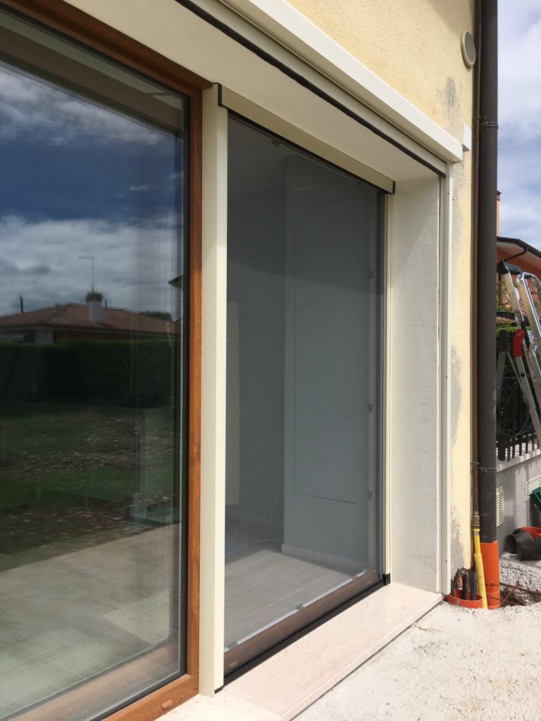 installazione zanzariere scorrevoli