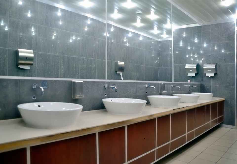 Commercial Bathroom – Coral Springs, FL – Moody Plumbing Inc.