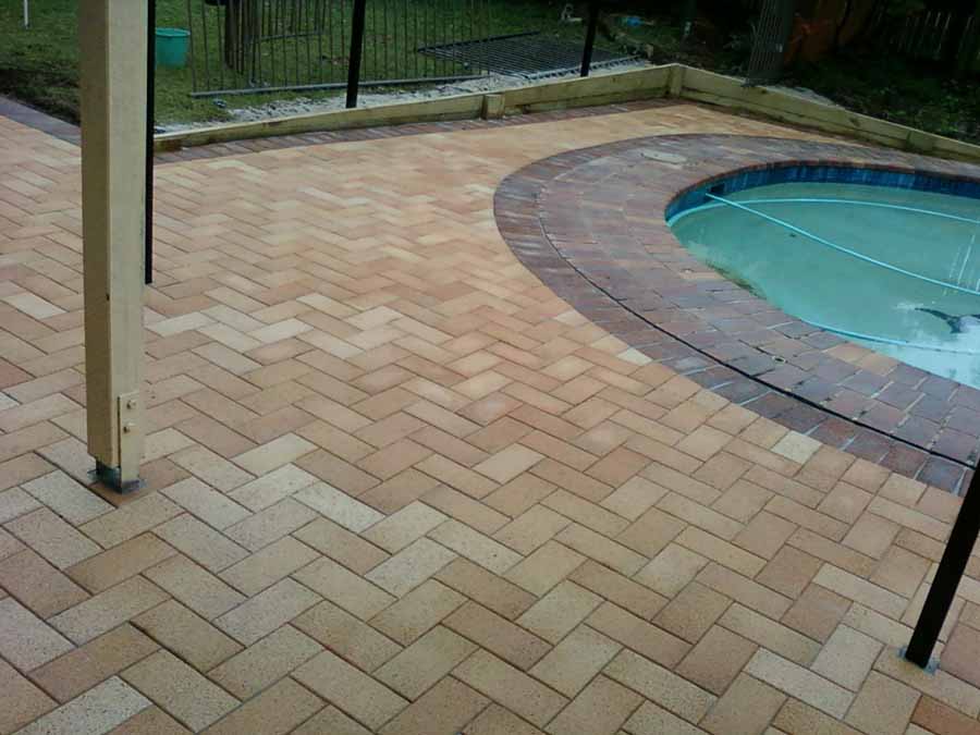 staggered brickwork near pool