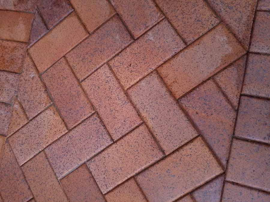 red paving