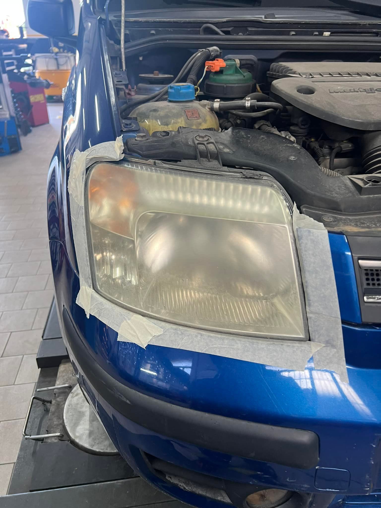 faro ingiallito prima